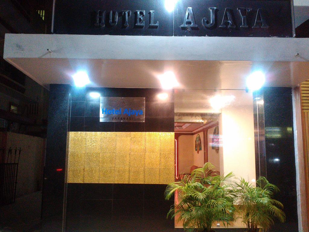 Hotel Ajaya พาราณสี ภายนอก รูปภาพ